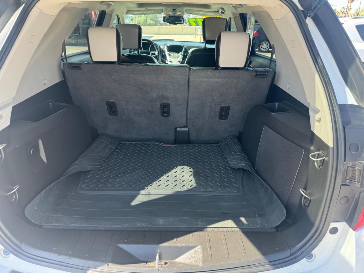 2014 White Chevrolet Equinox (2GNFLGEK0E6) , located at 2190 Hwy 95, Bullhead City, AZ, 86442, (928) 704-0060, 0.000000, 0.000000 - Photo#11